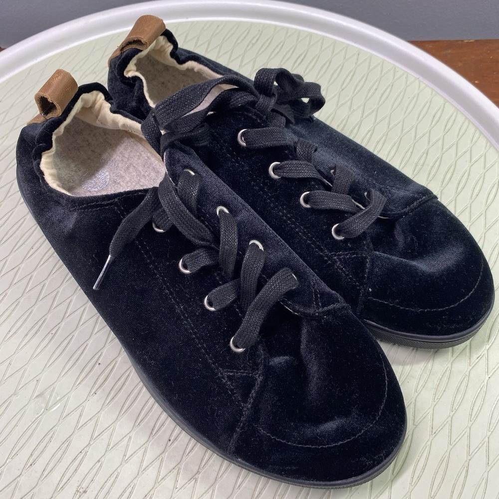 Revitalign Women's Black Velvet Feel Lace Up‎ Shoes Sz.9.5D (wide)